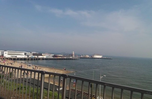 Clacton-on-Sea House | Beautiful 3-Bedrooms Static Caravan Holiday Home