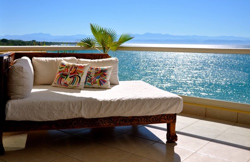 Emiliano Zapata Condo | BEAUTIFUL 3 BEDROOM BEACH FRONT CONDO IN PUNTA MITA!