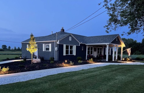 Port Clinton House | Beautiful 3 bedroom country home 5 minutes from Port Clinton and Jet Express.
