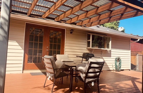 Keizer House | Beautiful 3 bedroom/2 bath + bonus room!