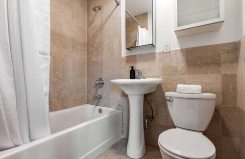 East Harlem Apartment | Beautiful 3-Bedroom, 2-Bath Apartment in NYC