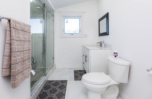 Mono Cottage | Beautiful 3 bedroom cottage located in Mono