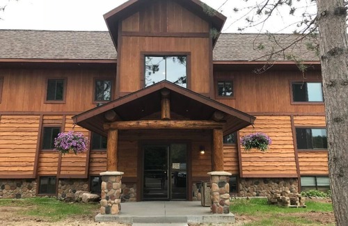 Cable Condo | Beautiful 3 Bedroom Condo in Cable WI on Lake Namakagon at Lakewood's Resort