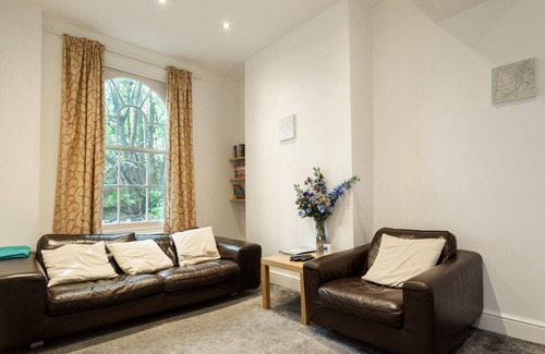 Kennington House | Beautiful 3 bedroom house close to big ben and london eye all transport links