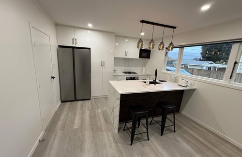 Trentham House | Beautiful 3-bedroom house in Upper Hutt Central