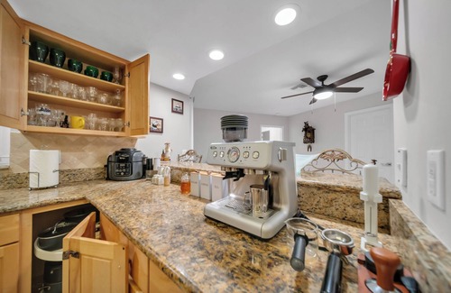 Caloosahatchee House | Beautiful 3-bedroom house with Gulf Access in Cape Coral