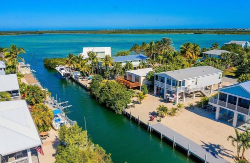 Ramrod Key House | Beautiful 3 Bedroom Canal Home in Ramrod Key, FL with Open Water Views!