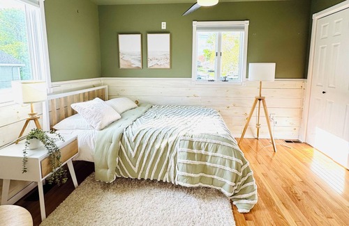 West Haven House | Beautiful 3 bedroom and 2.5 bath Waterfront Beach House on the Sound