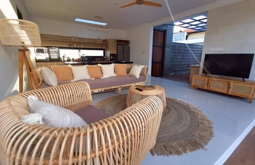 Central Seminyak Villa | Beautiful 3-bedroom villa in the heart of Seminyak, close to shops