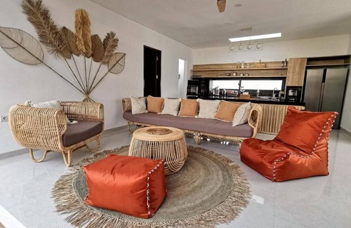 Central Seminyak Villa | Beautiful 3-bedroom villa in the heart of Seminyak, close to shops