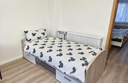 Rhein-Erft-Kreis District Apartment | Beautiful 3 Room big Apartment with kitchen and Balcony