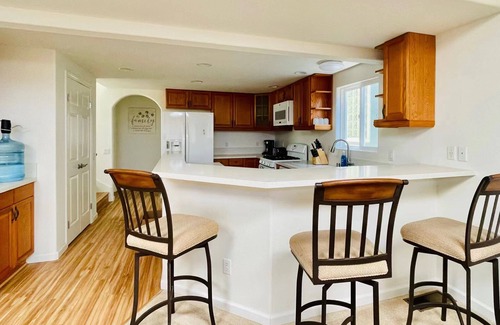 Silver Strand House | Beautiful 3bd,3 bt home, minutes from the beach
