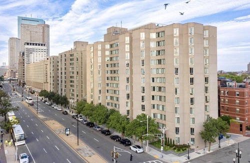 Back Bay Apartment | Beautiful 3BR 2BA Condo in back bay heart