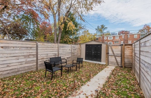 Potomac West House | Beautiful 3br 2ba House cozy backyard CozySuites