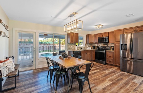 Survey Creek House | Beautiful 3BR/2BATH house HEATED Pool, grill, fenced yard, sleeps 8, remodeled,