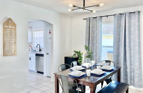 Indian Wells House | Beautiful 3BR House w/Private Pool near Disney