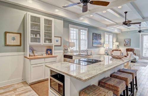 Cinnamon Shore Condo | Beautiful, 3rd-Fl, Pet-Friendly Condo@Cinnamon Shore w/Easy Amenity Access!