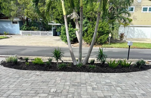 Whitney Beach House | Beautiful 4-bedroom house walking distance to beach and restaurants Longboat Key