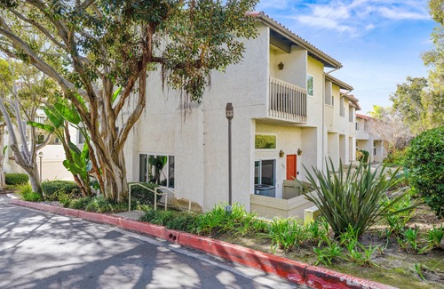 University City Condo | Beautiful 4 Bedroom 2 King 2 Queen Beds, Community Pool and Tennis!
