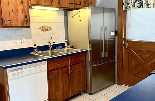 Katama House | Beautiful 4 Bedroom House with Private Pool and Private Beach Access