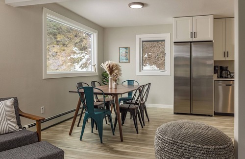 Seward House | Beautiful 4-bedroom house - Walking distance to Downtown and Sea Life Center!