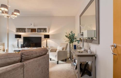 Belfast House | Beautiful 4 bedroom Townhouse minutes from Belfast City Centre