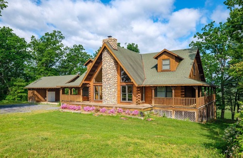 Timberville Cabin | Beautiful 4 Bedroom Log Cabin | Shenandoah Valley (NEW STOVE)