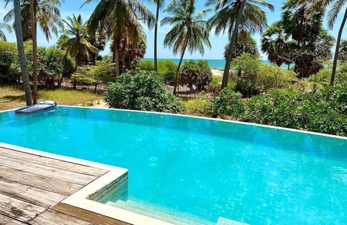 Koralai Pattu North House | Beautiful 4-bedroom villa in welcoming Pasikudah with AC, WiFi. Enjoy your stay