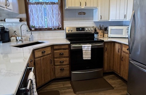 Penn Yan Cottage | Beautiful 4 bedroom waterfront cottage with dock and fire pit.