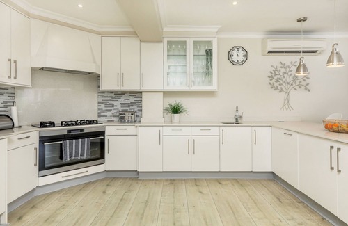 Westlake House | Beautiful 4 bedroom home in security estate
