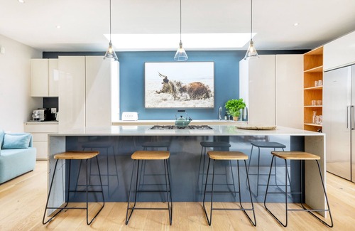 Constantia House | Beautiful 4 bedroom home