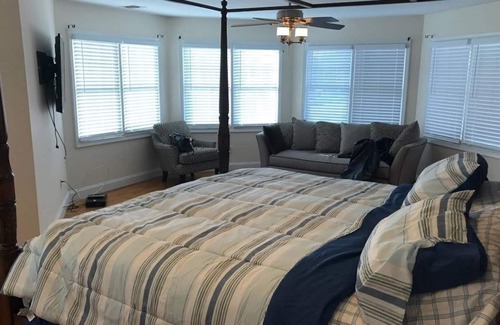 Point Lookout Apartment | Beautiful 4 Br. Single Family (21130) by Houzlet