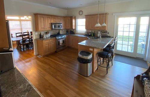Point Lookout Apartment | Beautiful 4 Br. Single Family (21130) by Houzlet