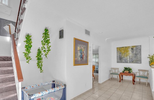 Bay Harbor Islands House | Beautiful 4-bed townhouse perfect for a large family. Near beach.