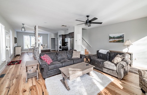 Nellysford House | Beautiful 4-season Mountain Home- New Listing