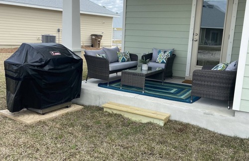 Port St. Joe House | Beautiful 4bd house super short walk to the beach! HEATED POOL