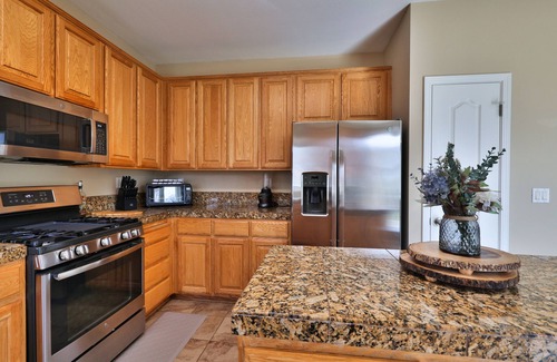 West Sacramento House | Beautiful 4Beds/3Baths Downtown Home in West Sacramento