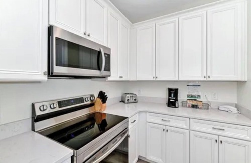 West Kissimmee Cottage | Beautiful 4BR 3BR cottage with AC in Kissimmee near Disney World