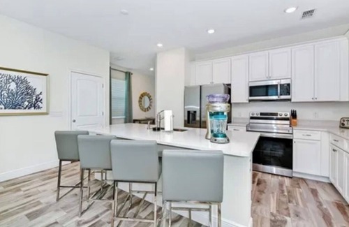 West Kissimmee Cottage | Beautiful 4BR 3BR cottage with AC in Kissimmee near Disney World