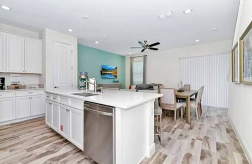 West Kissimmee Cottage | Beautiful 4BR 3BR cottage with AC in Kissimmee near Disney World