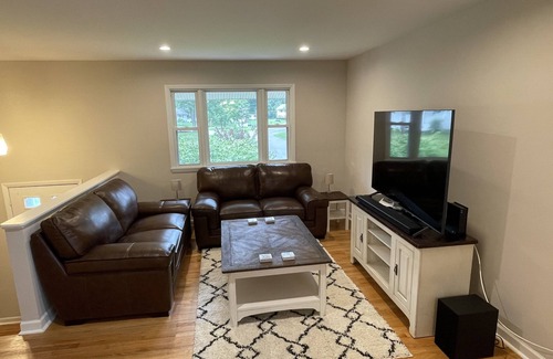 Geyser Crest House | Beautiful 4BR Ranch Near Horse Track and SPAC