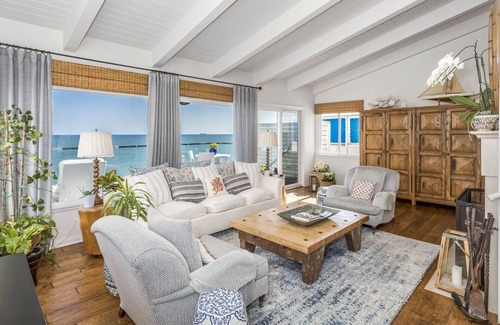 Western Malibu House | Beautiful 5 bed expansive ocean view home + guest house on quiet beach in Malibu