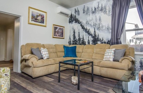 Salt Lake City Bed & Breakfast | Beautiful 5 bedroom, 5 bath