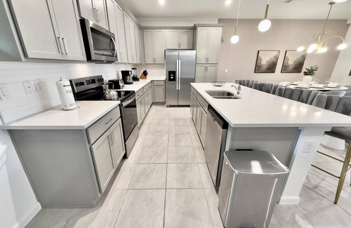 Florida Central Atlantic Coast House | Beautiful 5-Bedroom Townhome at Solara Resort with Free Access to the Clubhouse