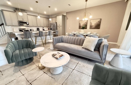 Florida Central Atlantic Coast House | Beautiful 5-Bedroom Townhome at Solara Resort with Free Access to the Clubhouse