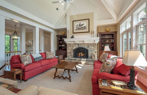 Mill Spring House | Beautiful 5 bedroom 5.5 bath in Bright’s Creek