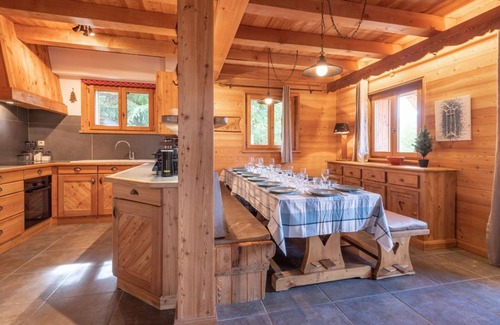 Oz Ski Chalet | Beautiful 5-star, 6 bedroom 6 bath Ski-in/out Chalet Oz en Oisans-Alpe d'Huez.