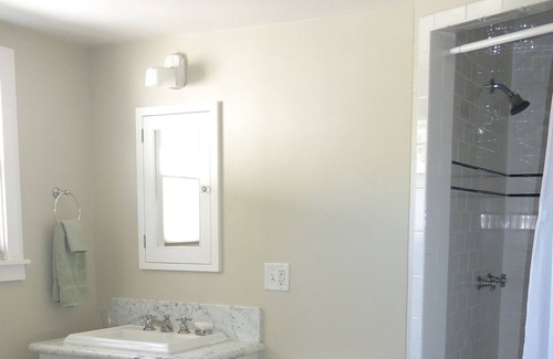 Amazon House | Beautiful 5-star home in premier location near Hayward Field, Univ. of Oregon