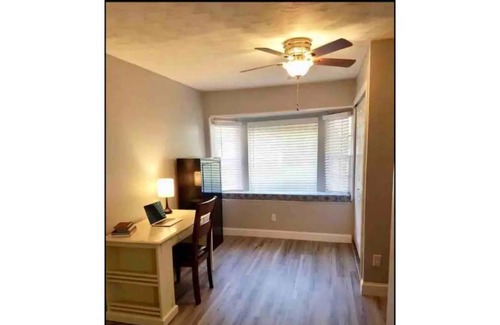Bayview House | Beautiful 5Bdrm Beach Home w/added outdoor shower