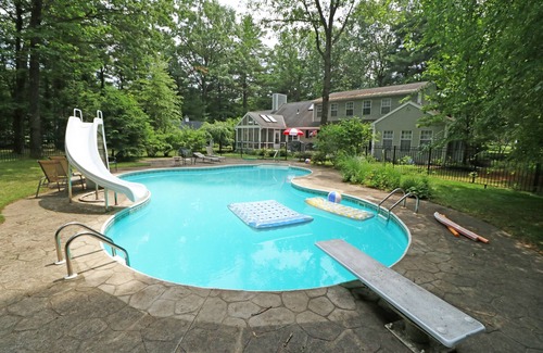 Saratoga Springs House | Beautiful 5br Home With Pool, Minutes from Track and Saratoga Lake